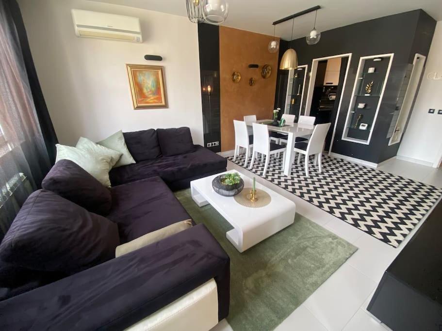 Lovely 1-Bedroom Apartament With Free Parking Sofia Eksteriør bilde
