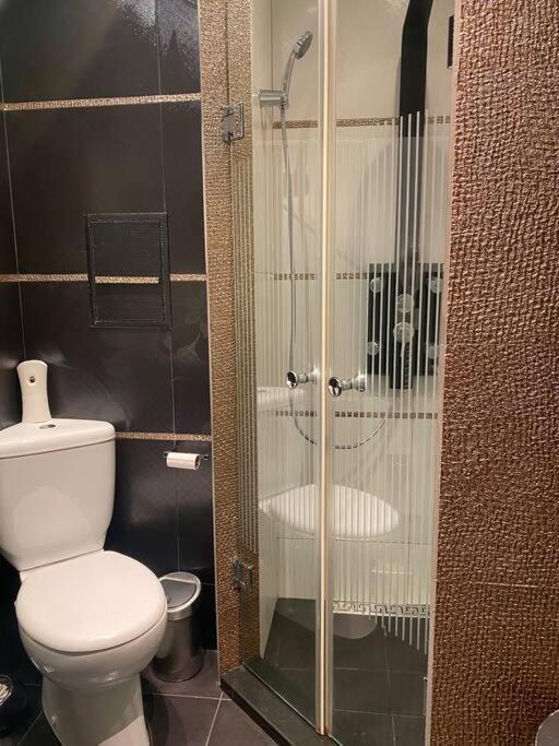 Lovely 1-Bedroom Apartament With Free Parking Sofia Eksteriør bilde