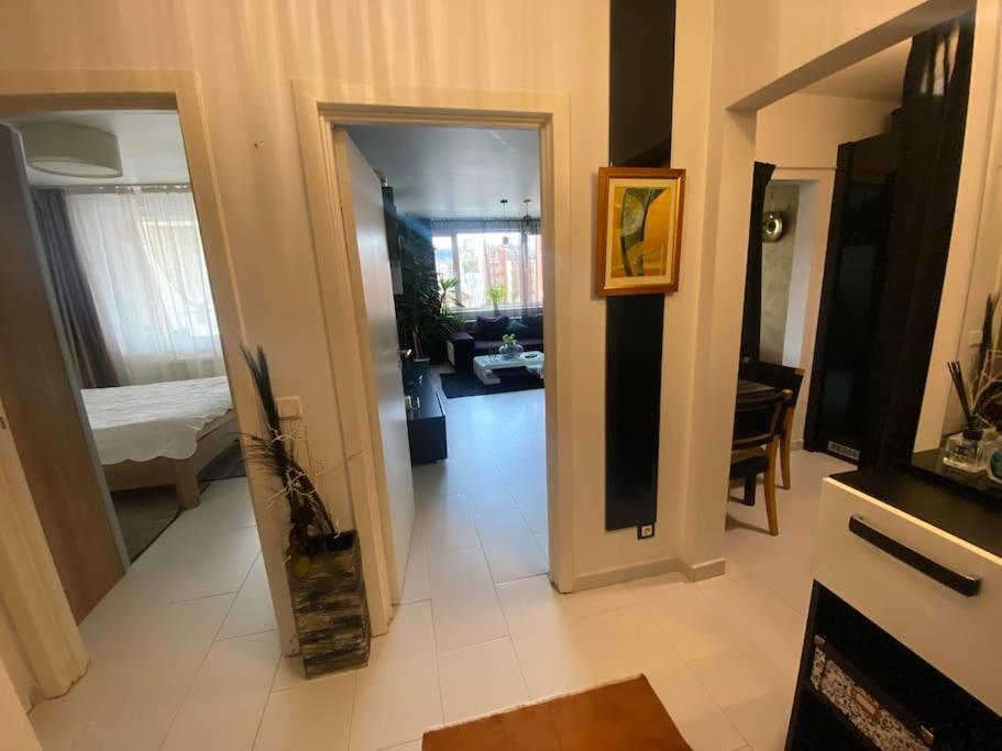 Lovely 1-Bedroom Apartament With Free Parking Sofia Eksteriør bilde