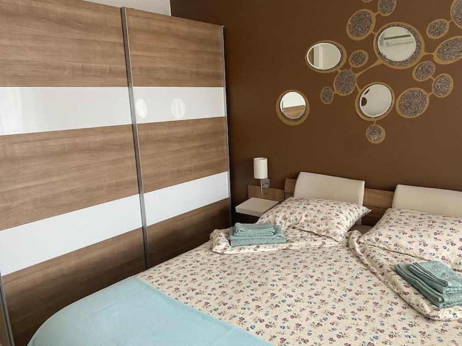 Lovely 1-Bedroom Apartament With Free Parking Sofia Eksteriør bilde